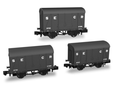 Rapido 942004 SECR Livery N Gauge 10t Covered Van Wagon Pack No: 4